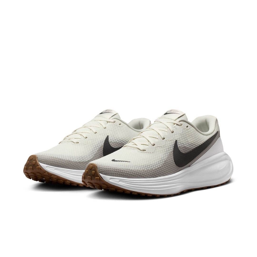 Nike Revolution 8